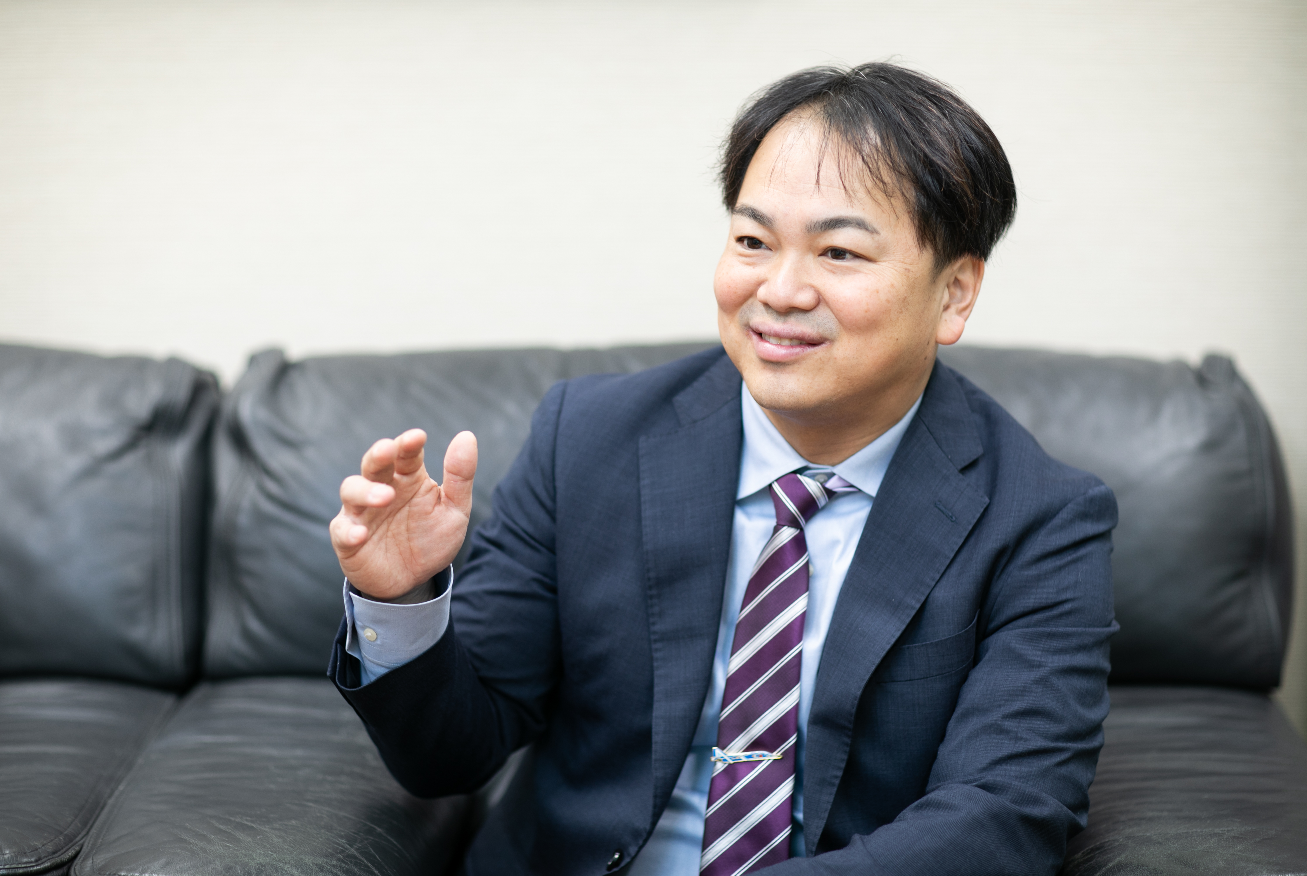 相談に対応する矢本浩教